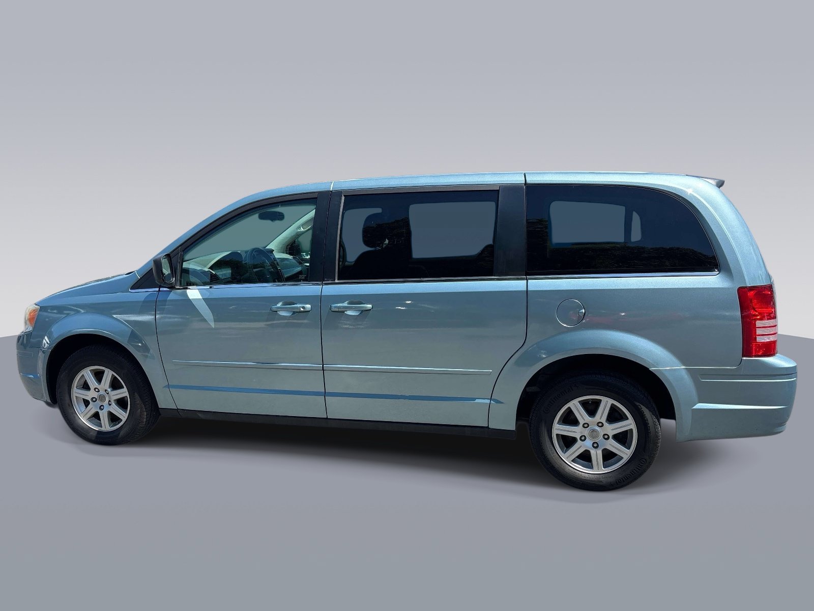 Used 2010 Chrysler Town & Country LX w/ PWR Convenience Group FWD image 6