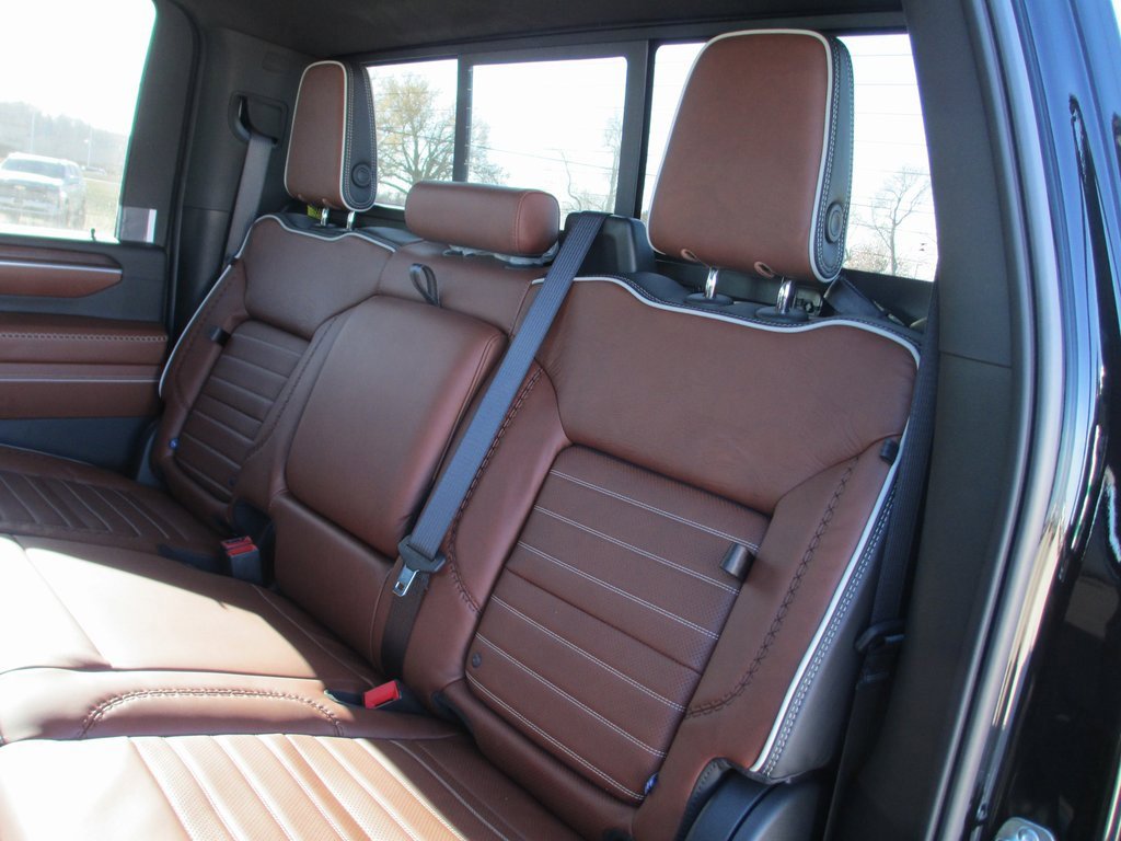 New 2026 GMC Sierra 3500 Denali Ultimate image 13