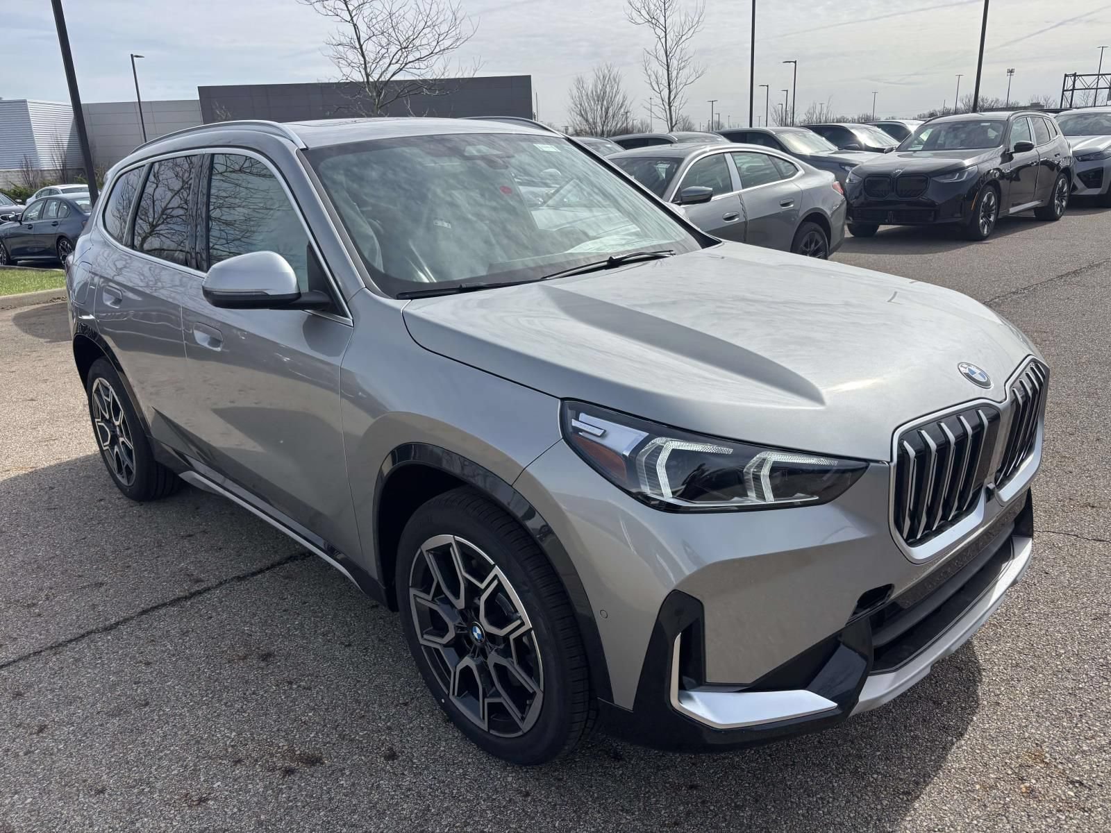 New 2026 BMW X1 xDrive28i w/ Technology Package AWD/4WD image 3