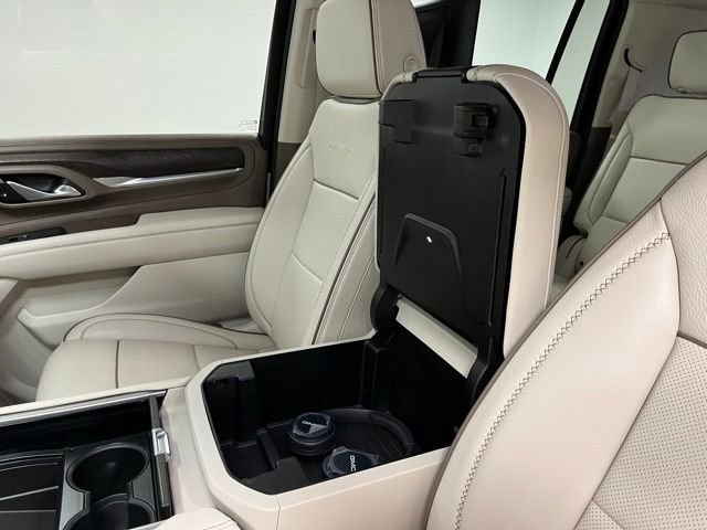 Used 2024 GMC Yukon XL Denali w/ Advanced Technology Package AWD/4WD image 22