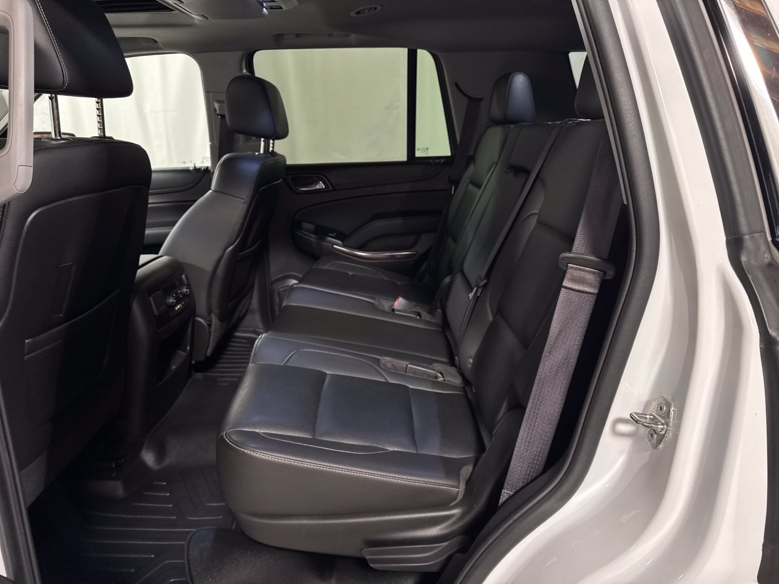 Used 2016 GMC Yukon SLT w/ Open Road Package AWD/4WD image 5