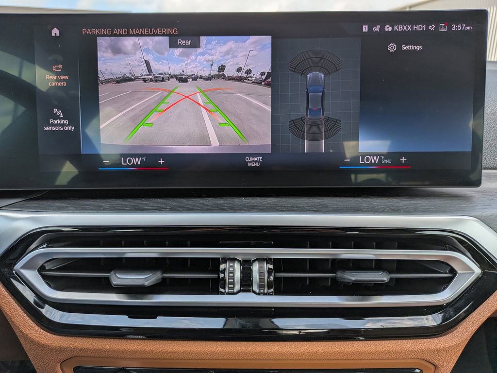 Used 2024 BMW 330i Sedan w/ Premium Package image 22