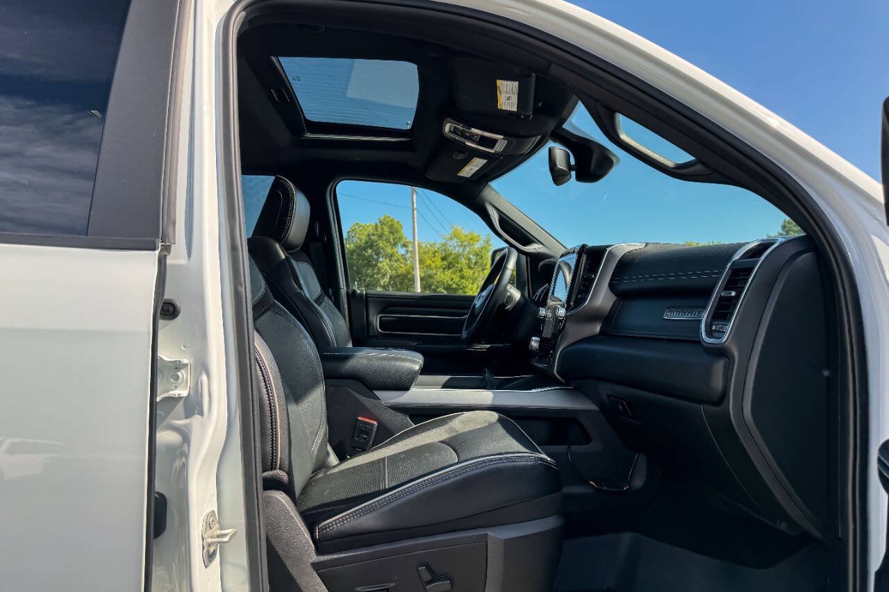 Used 2023 RAM 2500 Laramie AWD/4WD image 16