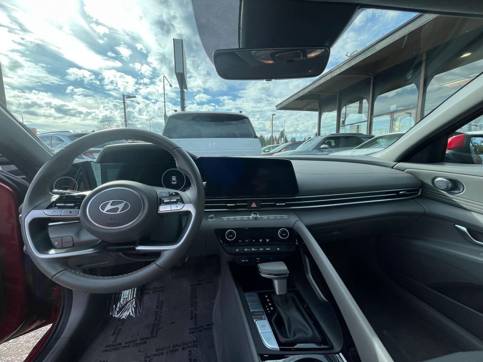 Used 2025 Hyundai Elantra SEL FWD image 36