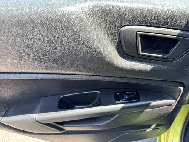 Used 2013 Ford Fiesta Titanium w/ Black Sport Appearance Pkg FWD image 16