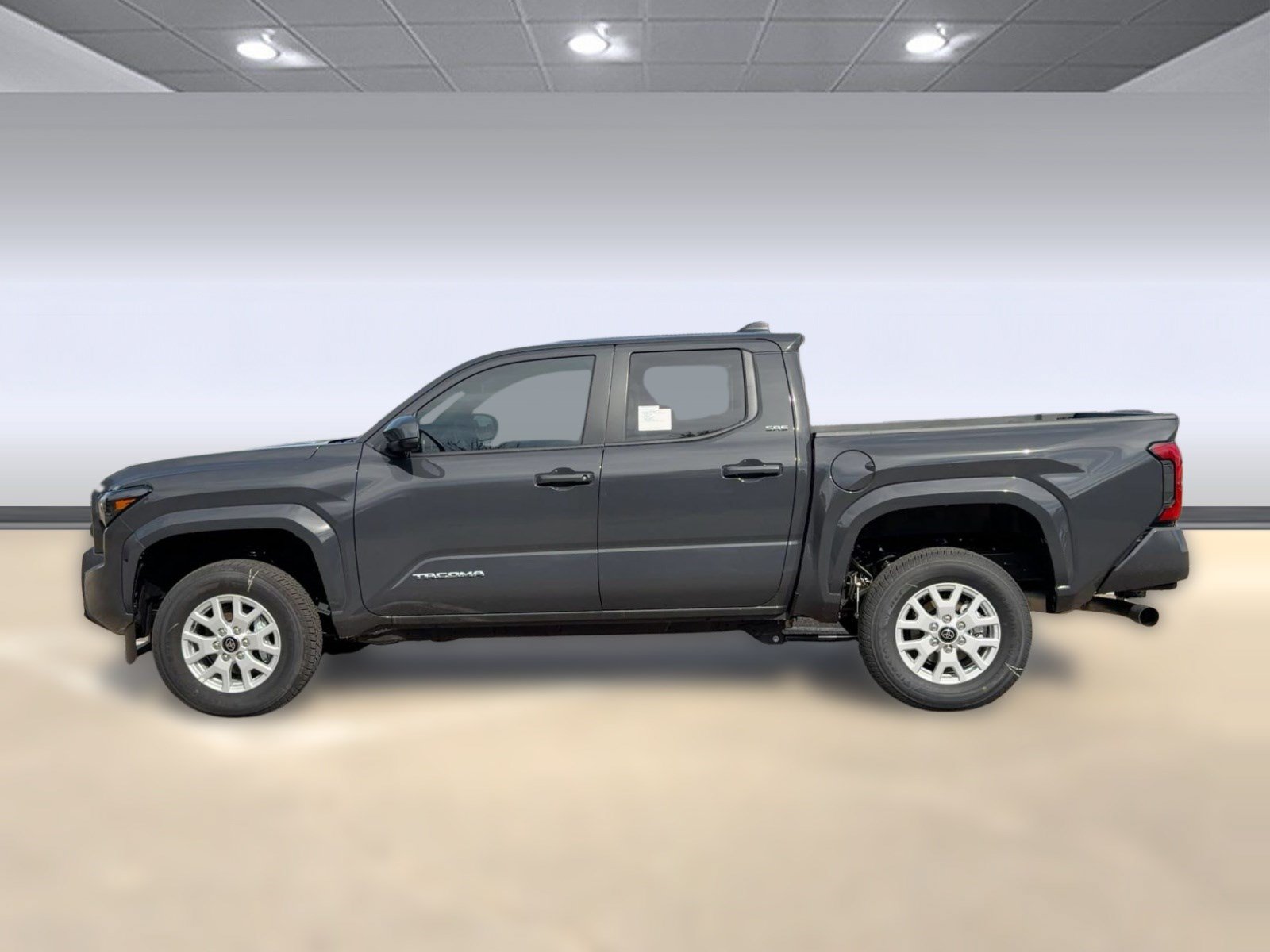 Used 2025 Toyota Tacoma SR5 AWD/4WD image 2