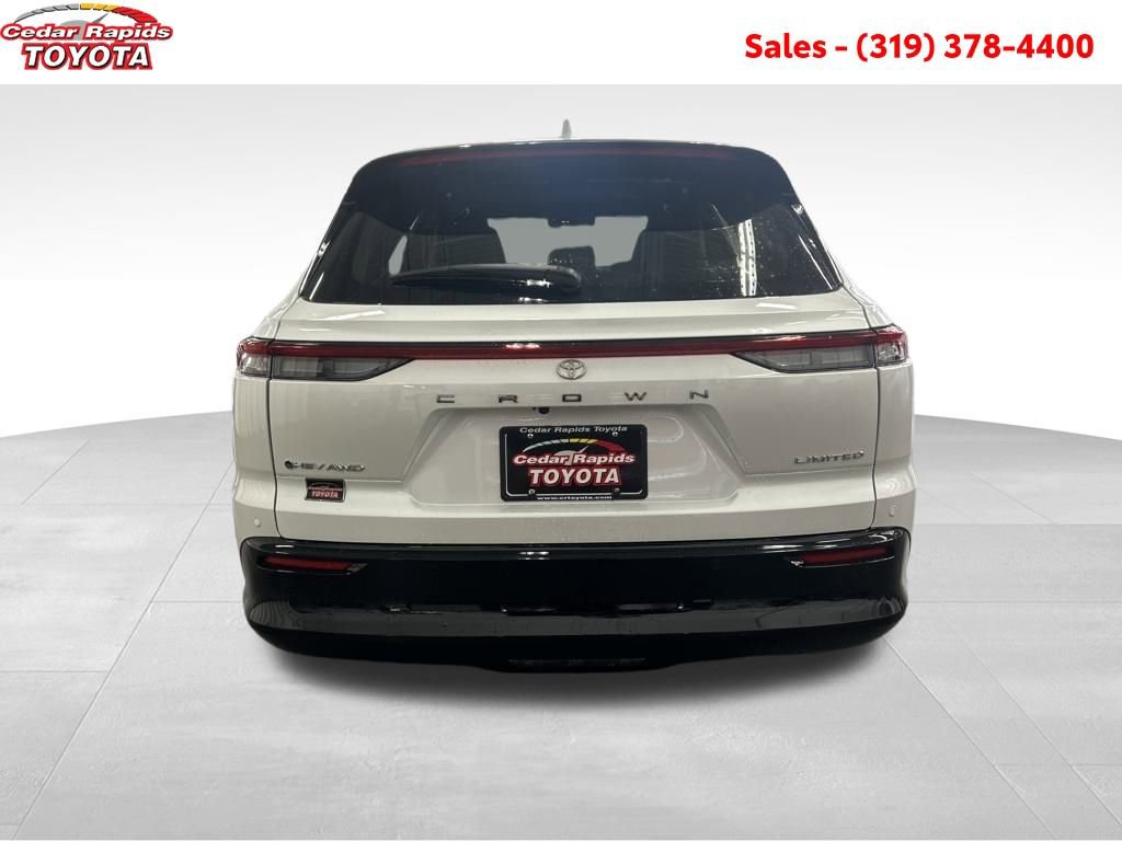 New 2025 Toyota Crown Signia image 4