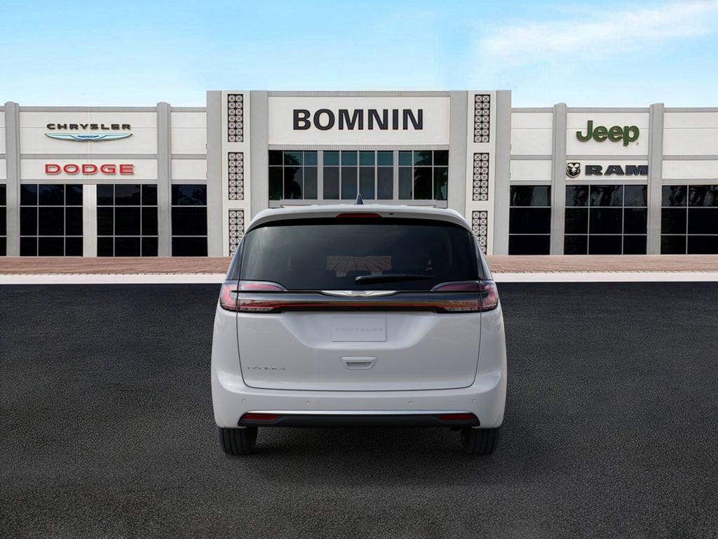 New 2026 Chrysler Pacifica Select image 7