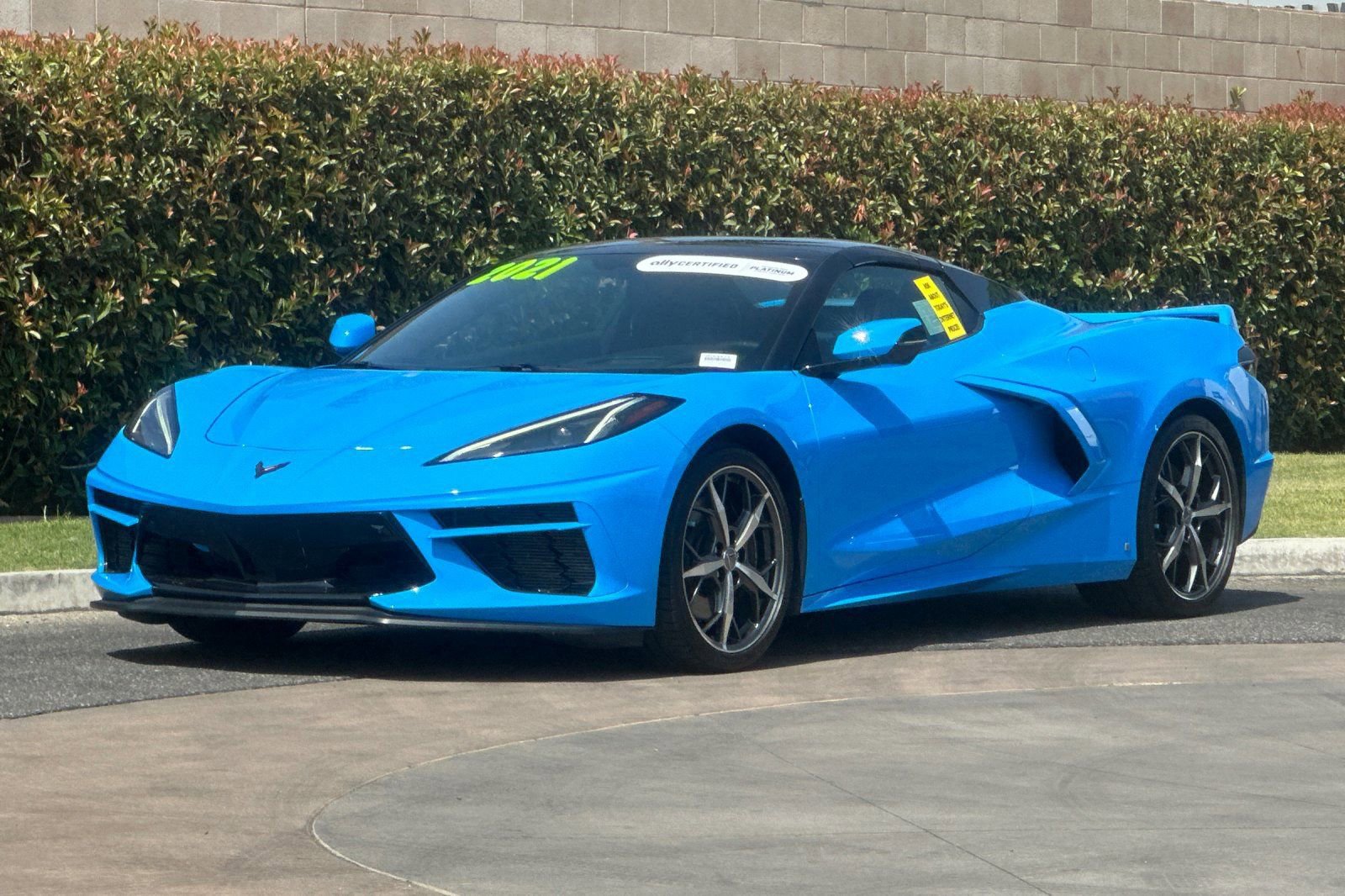 Used 2021 Chevrolet Corvette Stingray Premium Conv w/ Z51 Performance Package image 9