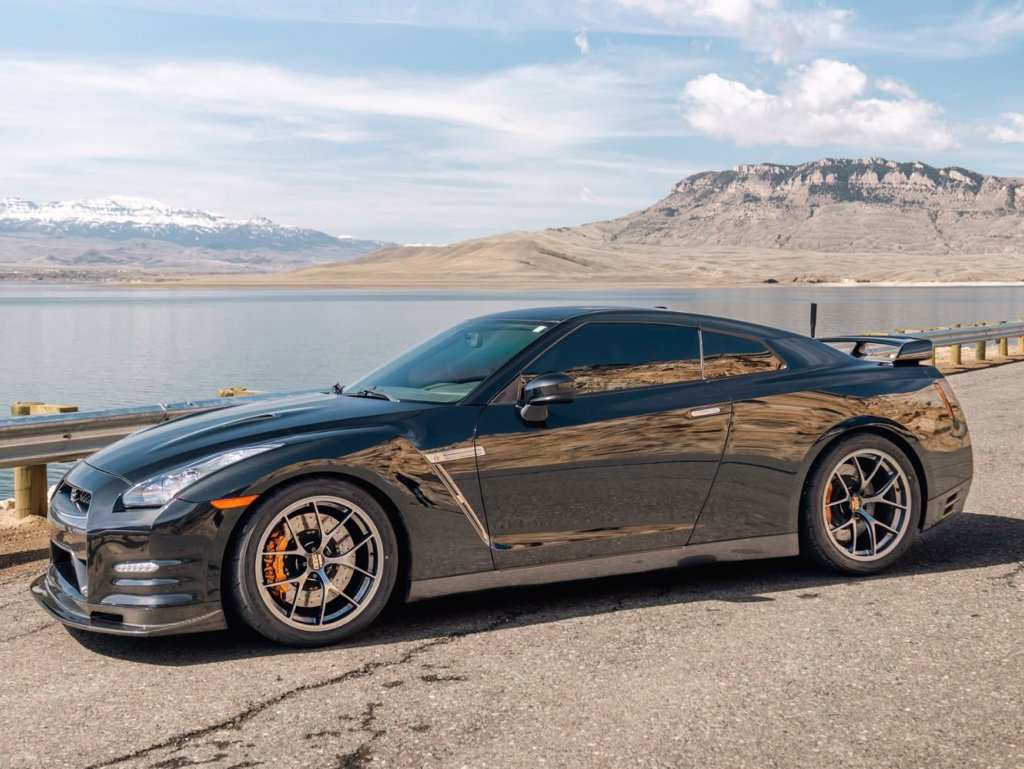 Used 2014 Nissan GT-R Premium AWD/4WD image 4
