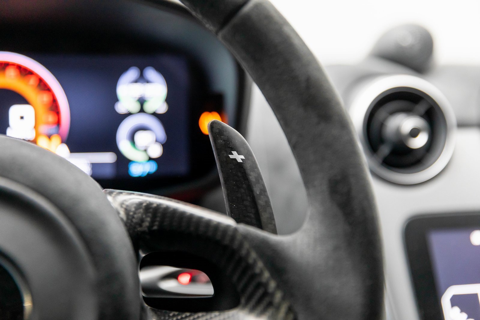 Used 2020 McLaren 620R RWD image 28