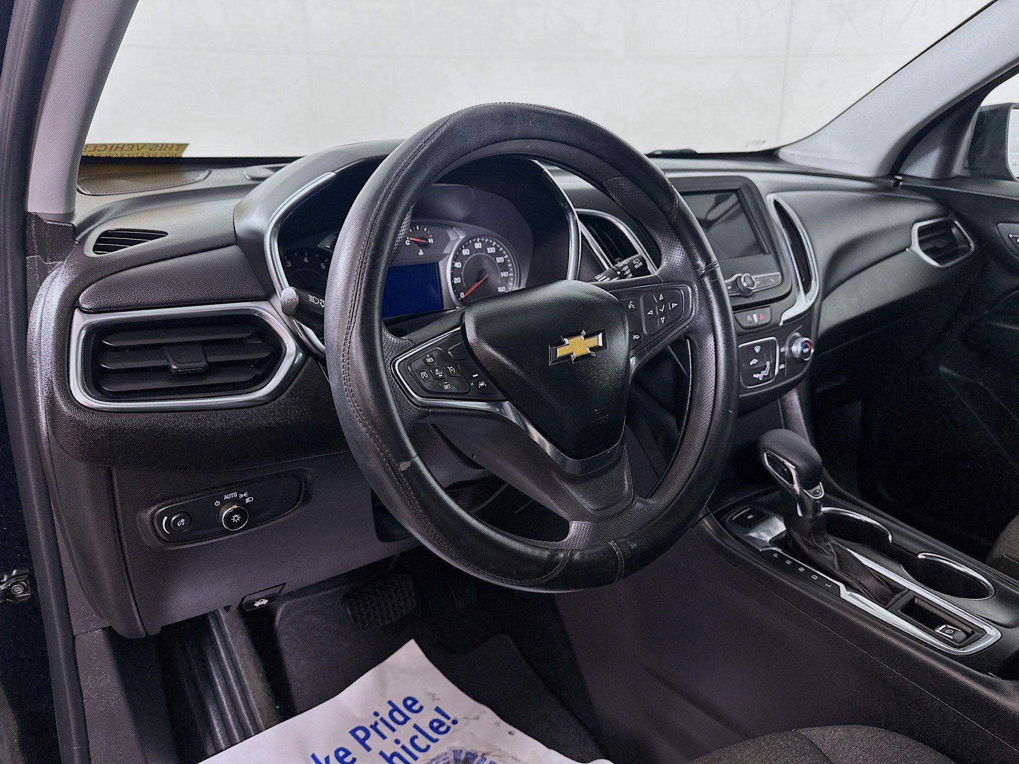 Used 2023 Chevrolet Equinox LT AWD/4WD image 9