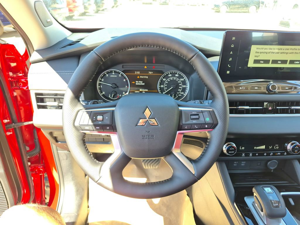 New 2026 Mitsubishi Outlander SE image 14