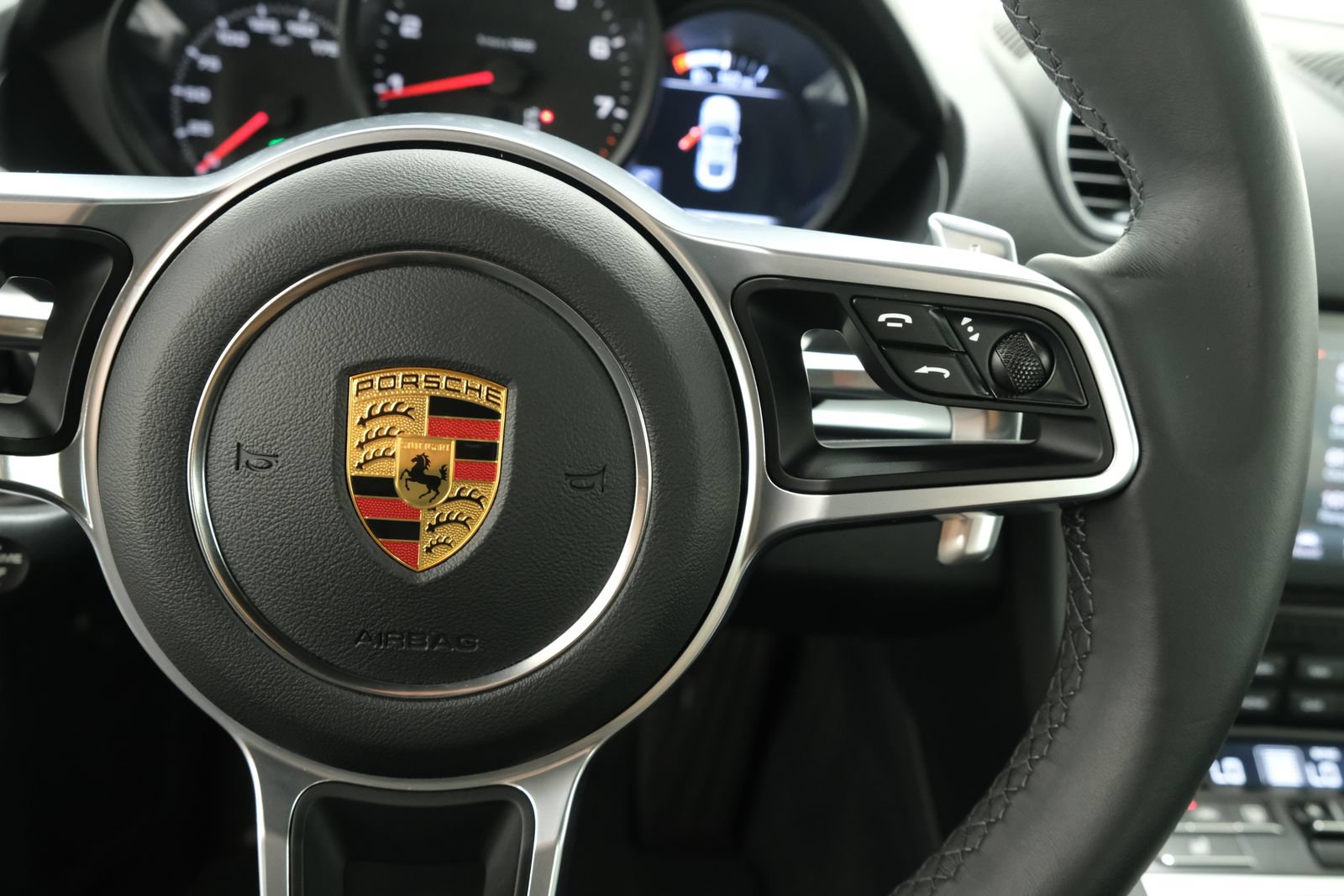 Used 2021 Porsche 718 Cayman RWD image 14