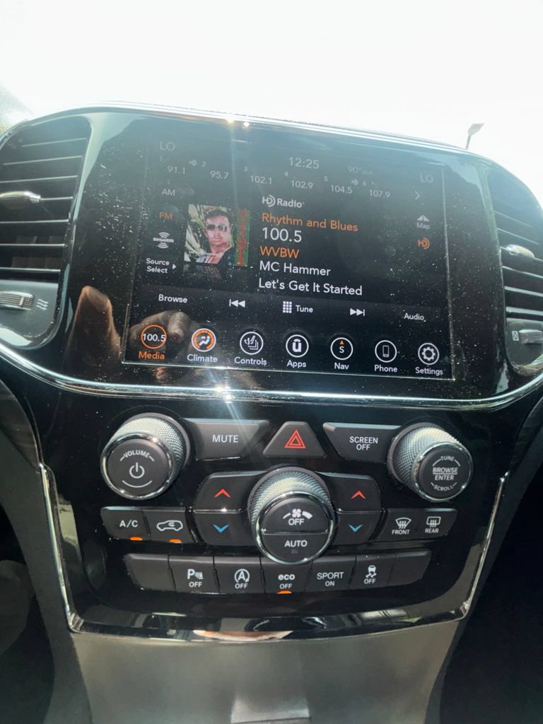 Used 2021 Jeep Grand Cherokee Laredo X RWD image 15