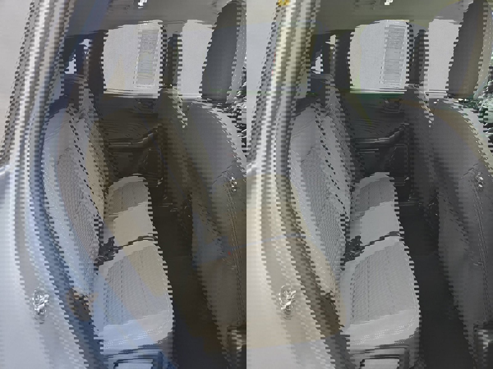 Used 2022 Ford Escape SE w/ SE Sport Appearance Package image 24