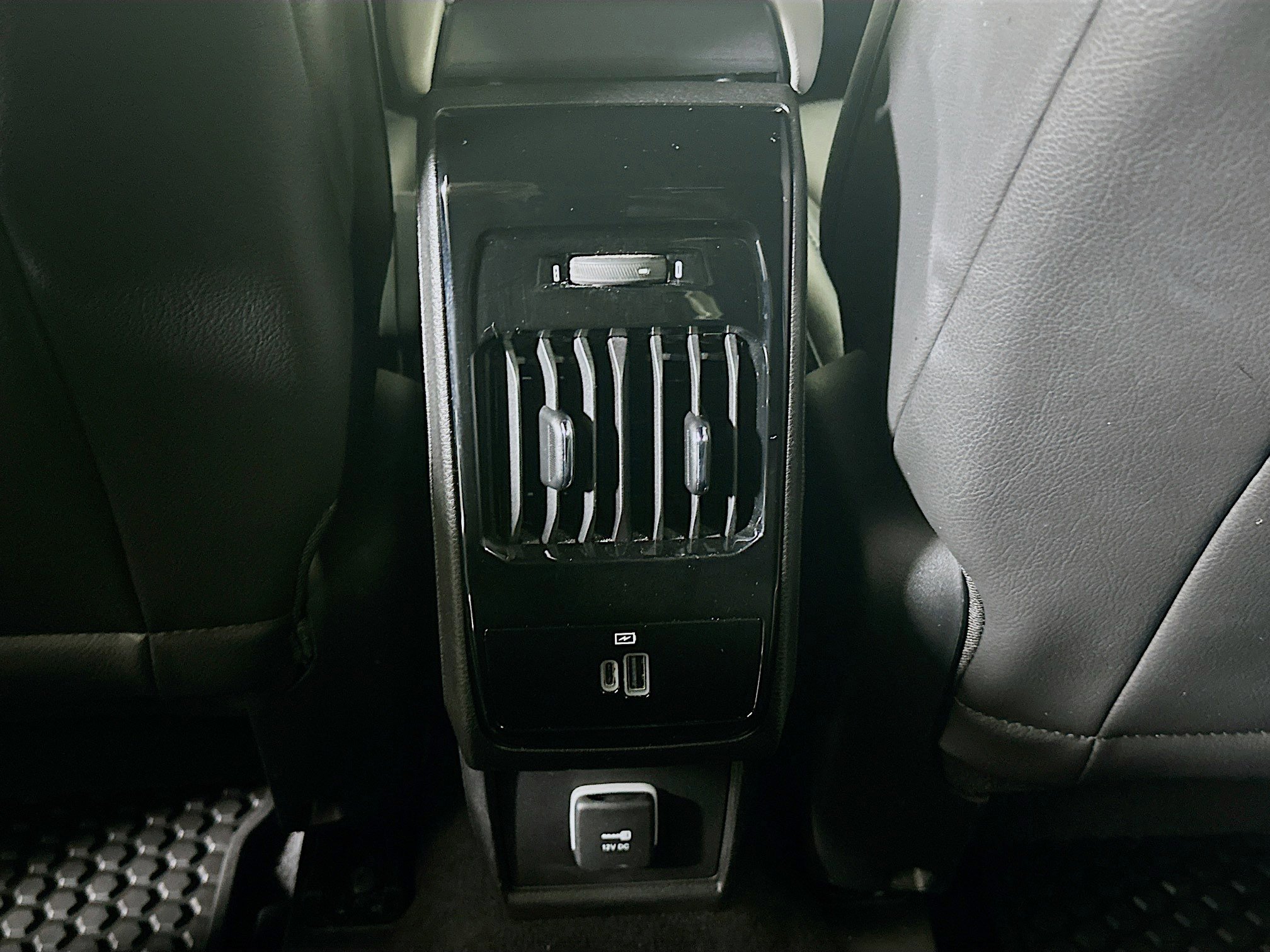 Used 2023 Jeep Compass Latitude w/ Convenience Group AWD/4WD image 27