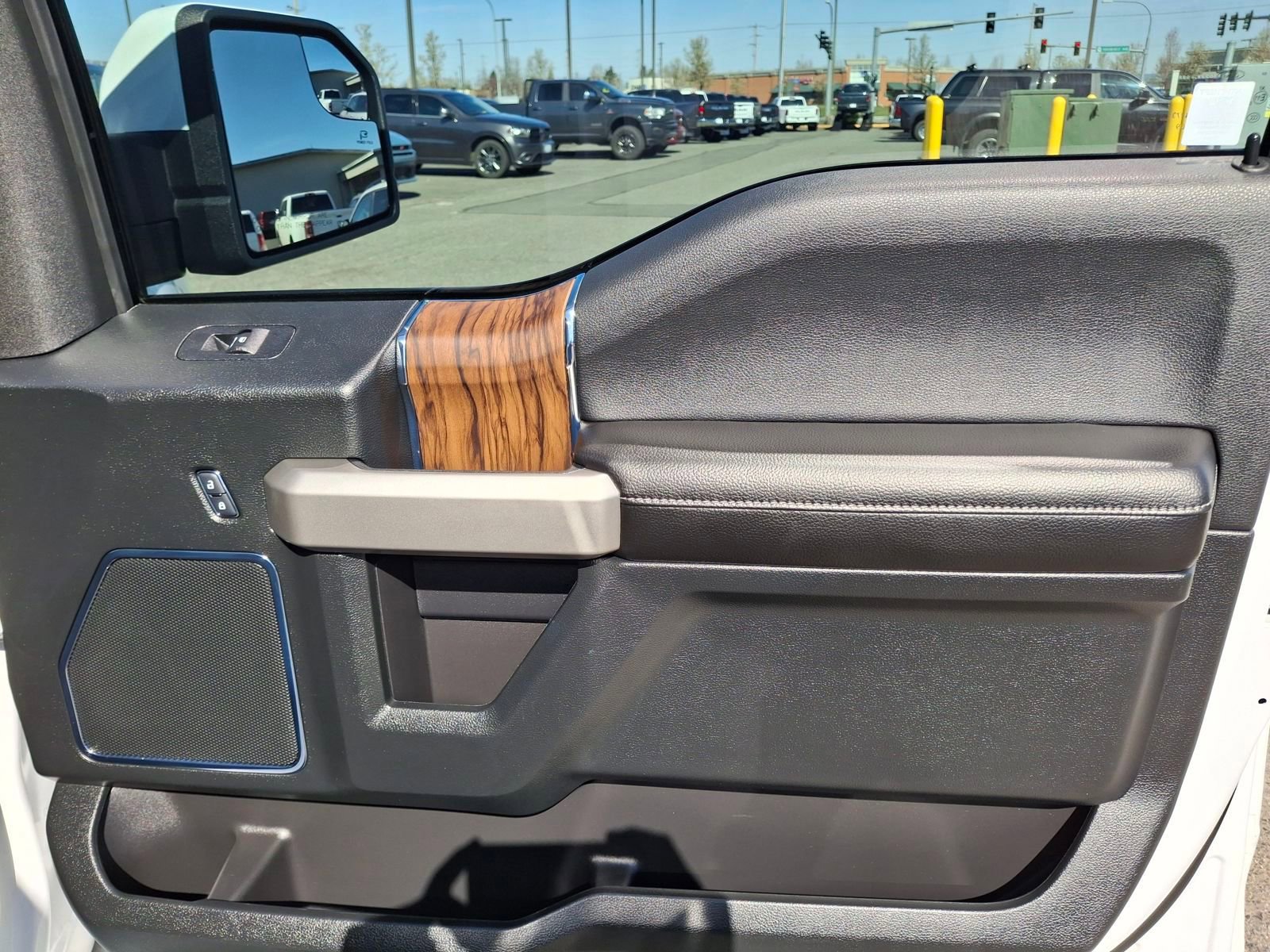 Used 2019 Ford F150 Lariat w/ Trailer Tow Package image 25