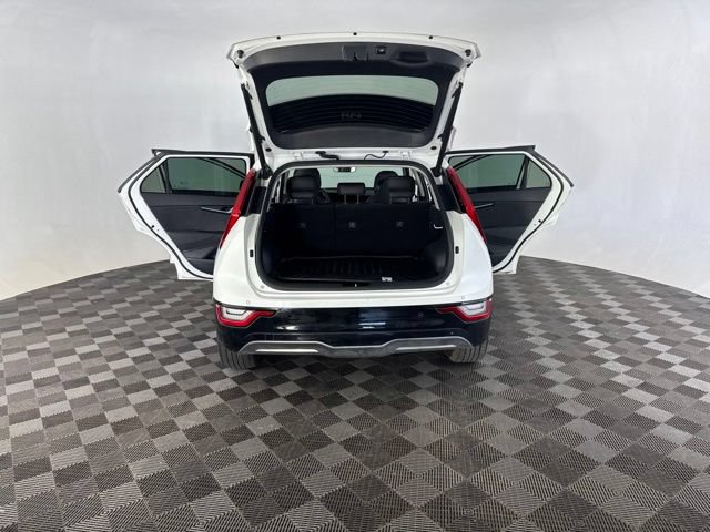 Certified 2023 Kia Niro Wave FWD image 17