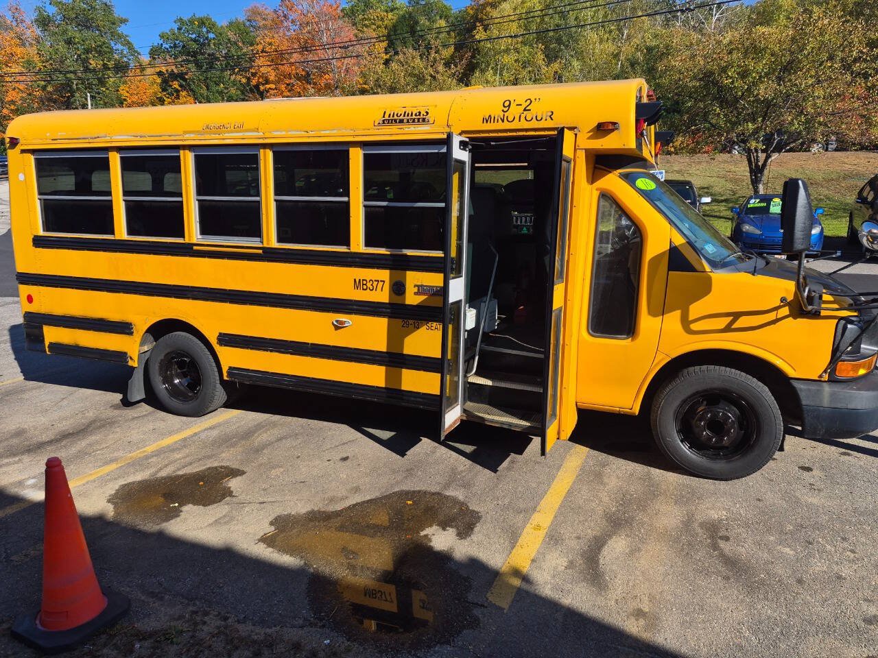 Used 2016 GMC Savana 3500 RWD image 4