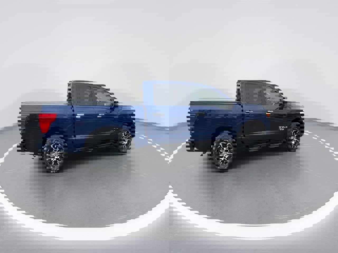 Used 2021 Nissan Titan SV w/ SV Convenience Package image 20