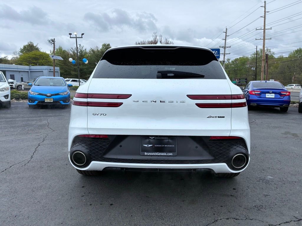 Used 2025 Genesis GV70 3.5T Sport w/ Sport Advanced Package AWD/4WD image 6