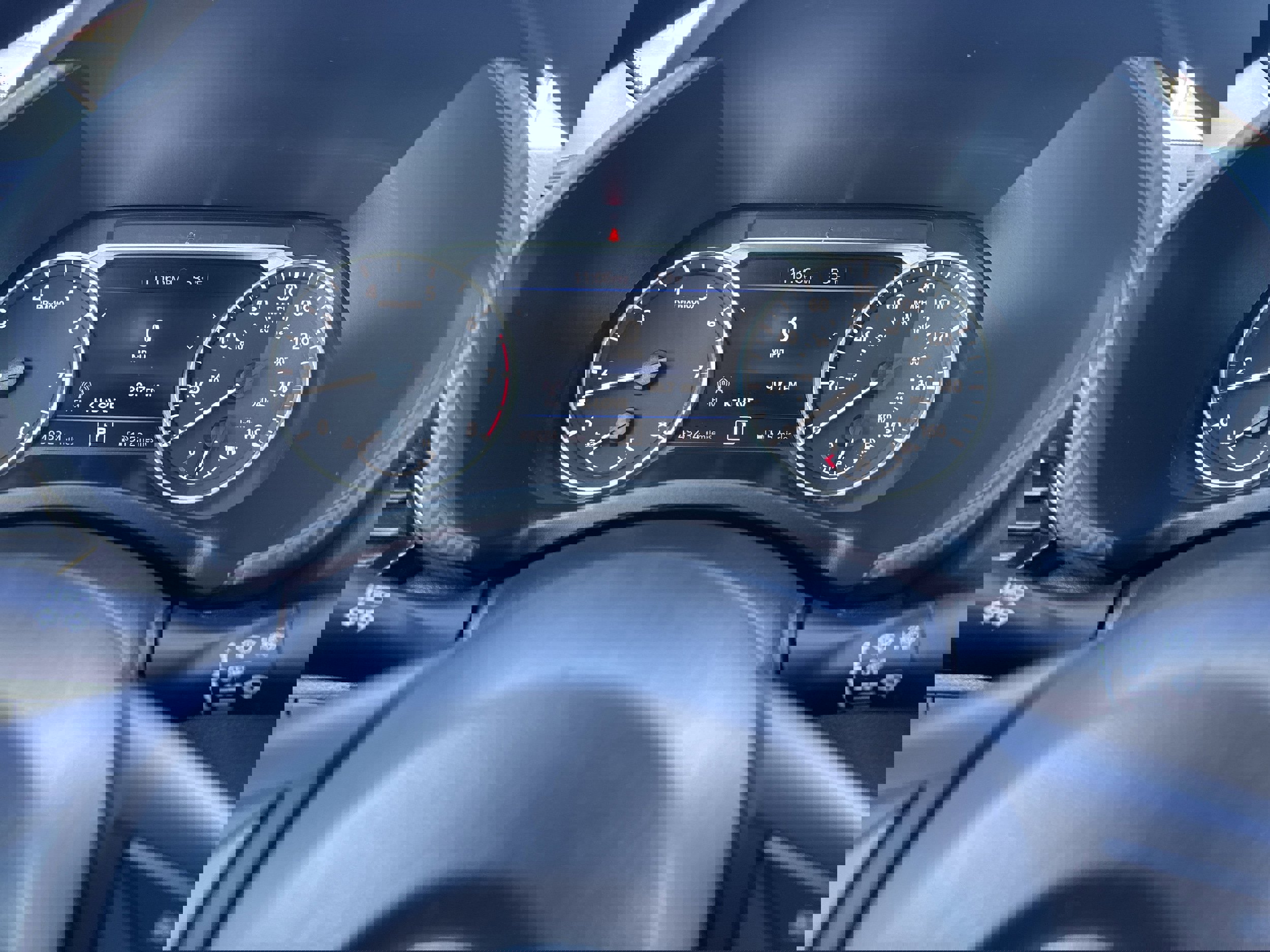 Used 2024 Nissan Sentra SV FWD image 16