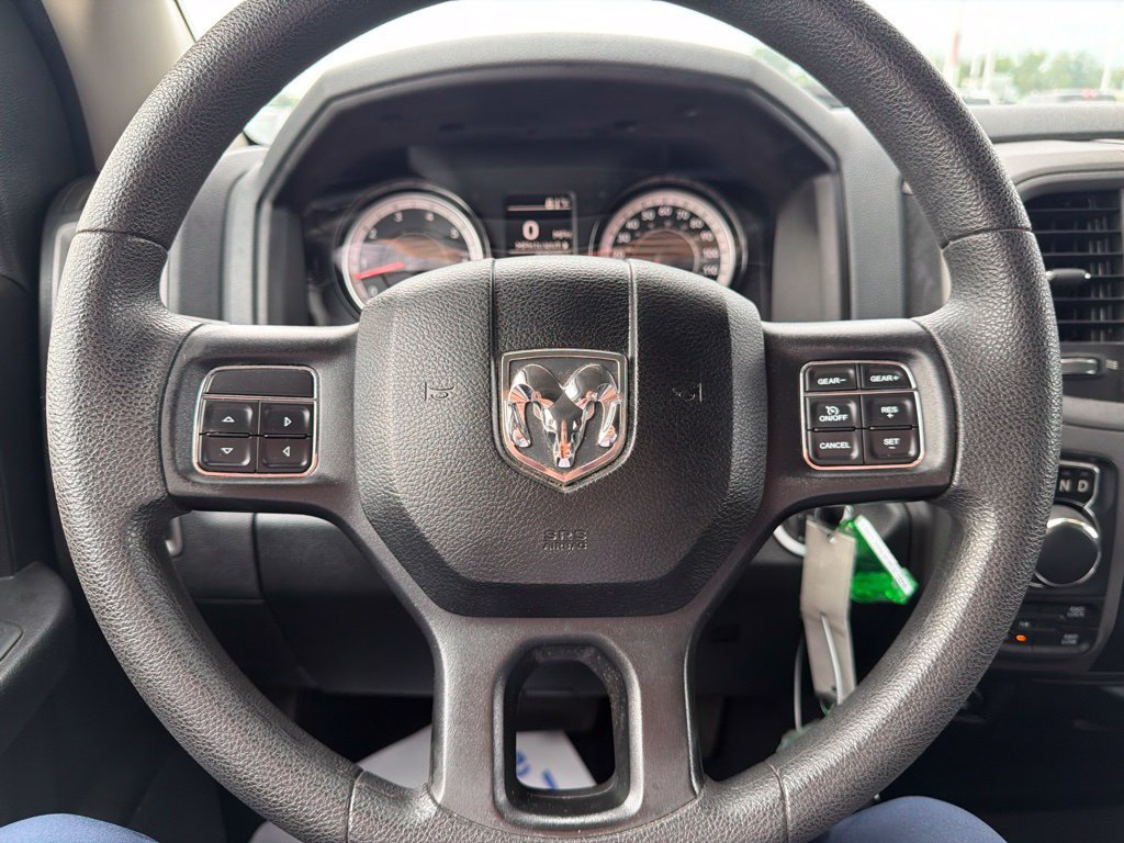 Used 2018 RAM 1500 Express AWD/4WD image 16
