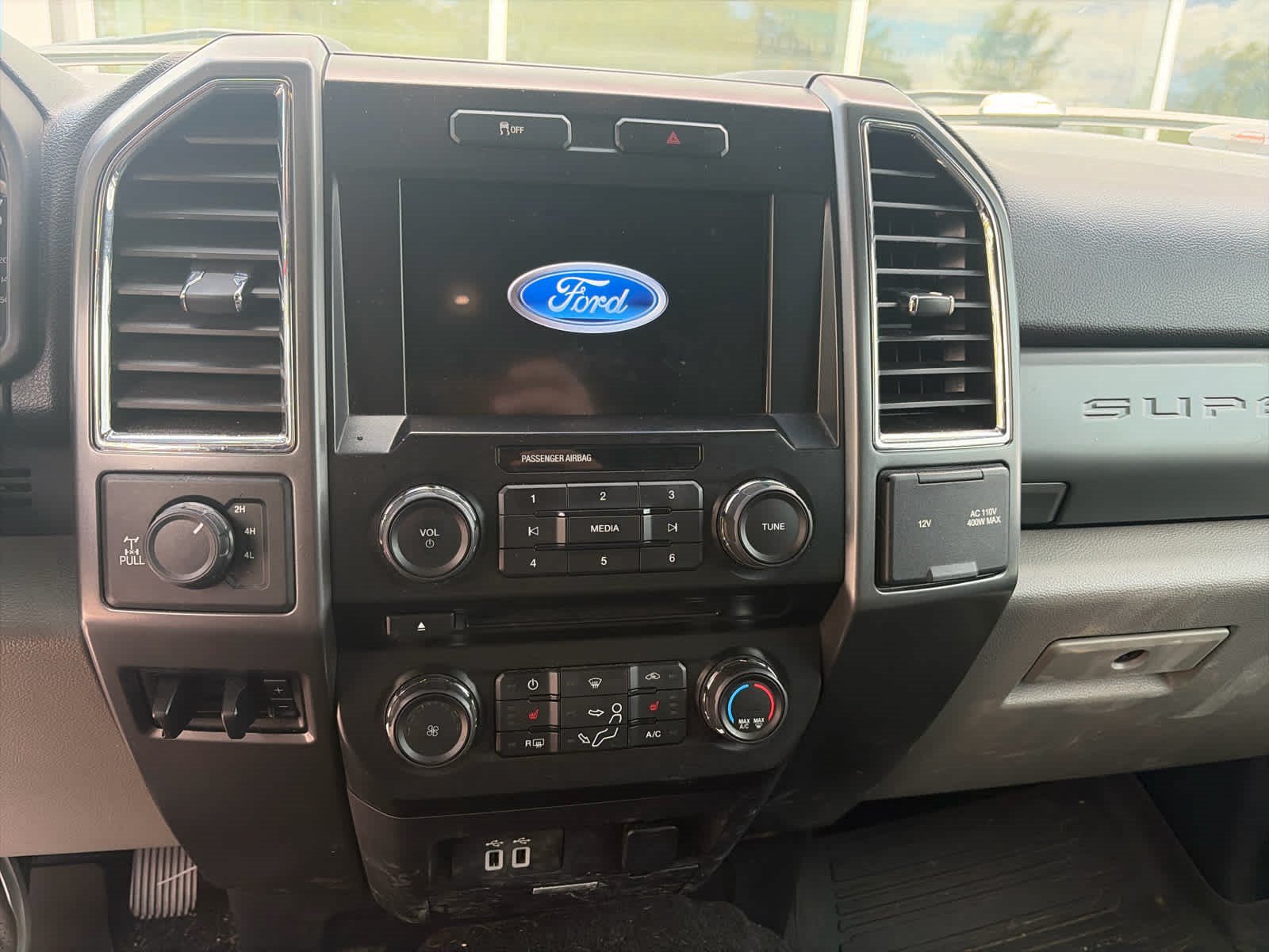 Used 2017 Ford F350 XLT AWD/4WD image 7