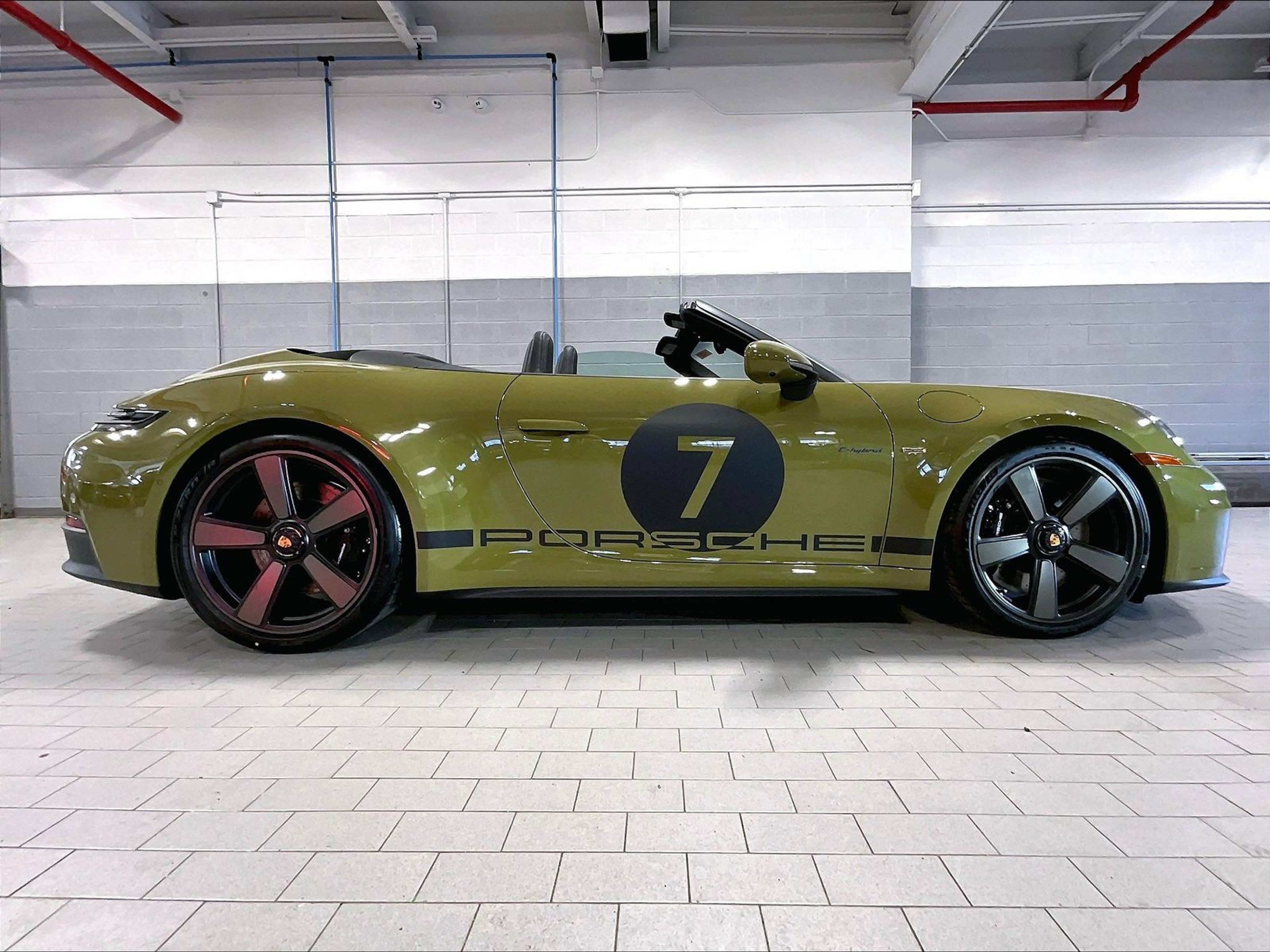 New 2026 Porsche 911 GTS image 6