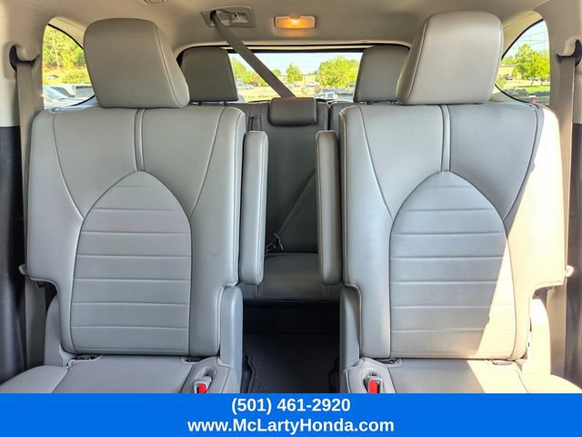 Used 2021 Toyota Highlander XLE FWD image 11