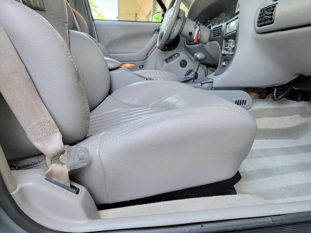 Used 1994 Pontiac Bonneville SSE FWD image 23