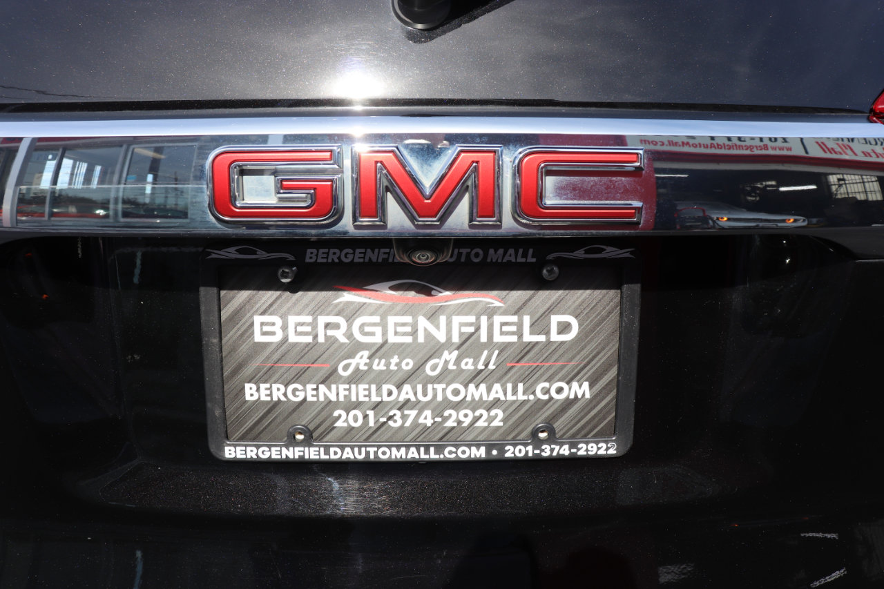 Used 2023 GMC Acadia SLT image 64