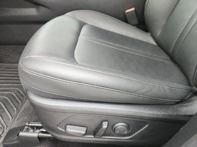 Used 2025 Kia Sorento S FWD image 18