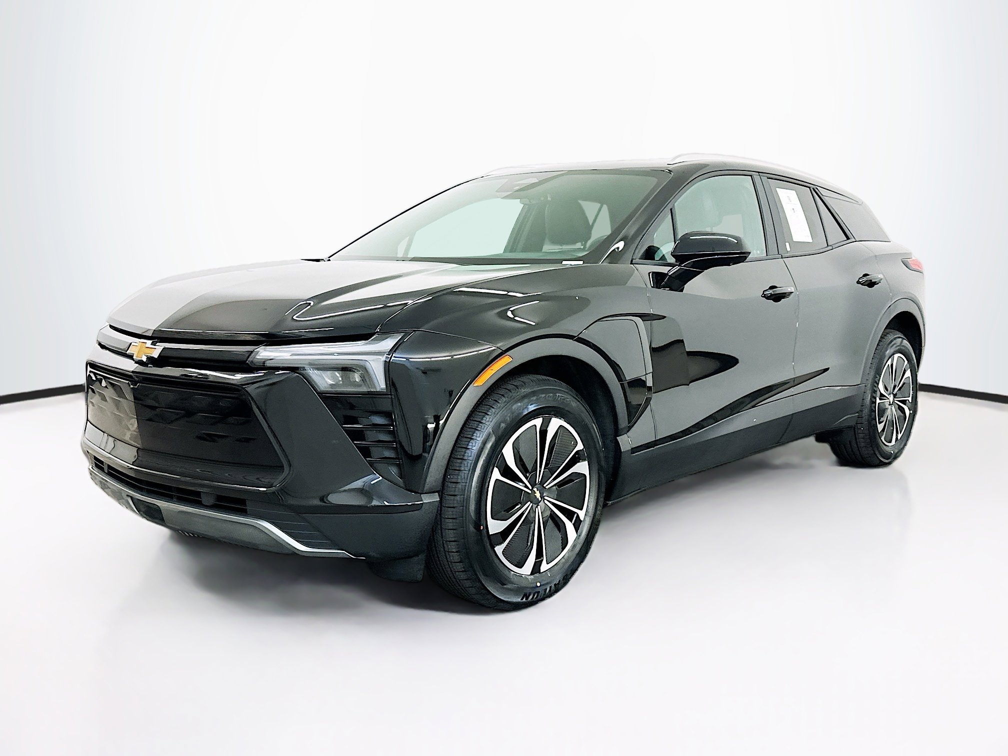 Used 2024 Chevrolet Blazer EV LT AWD/4WD image 3