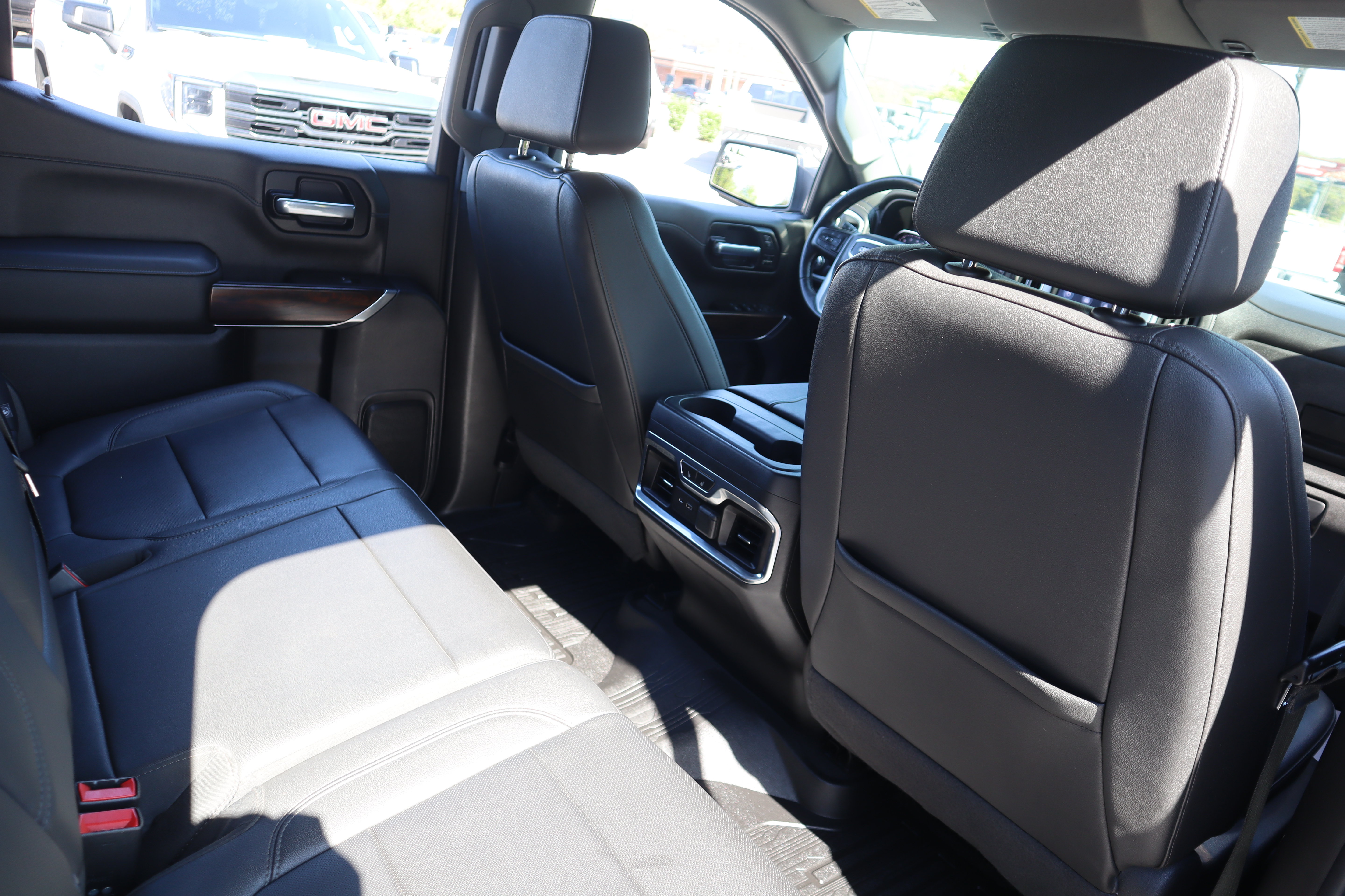 Used 2021 GMC Sierra 1500 SLT w/ SLT Convenience Package AWD/4WD image 36