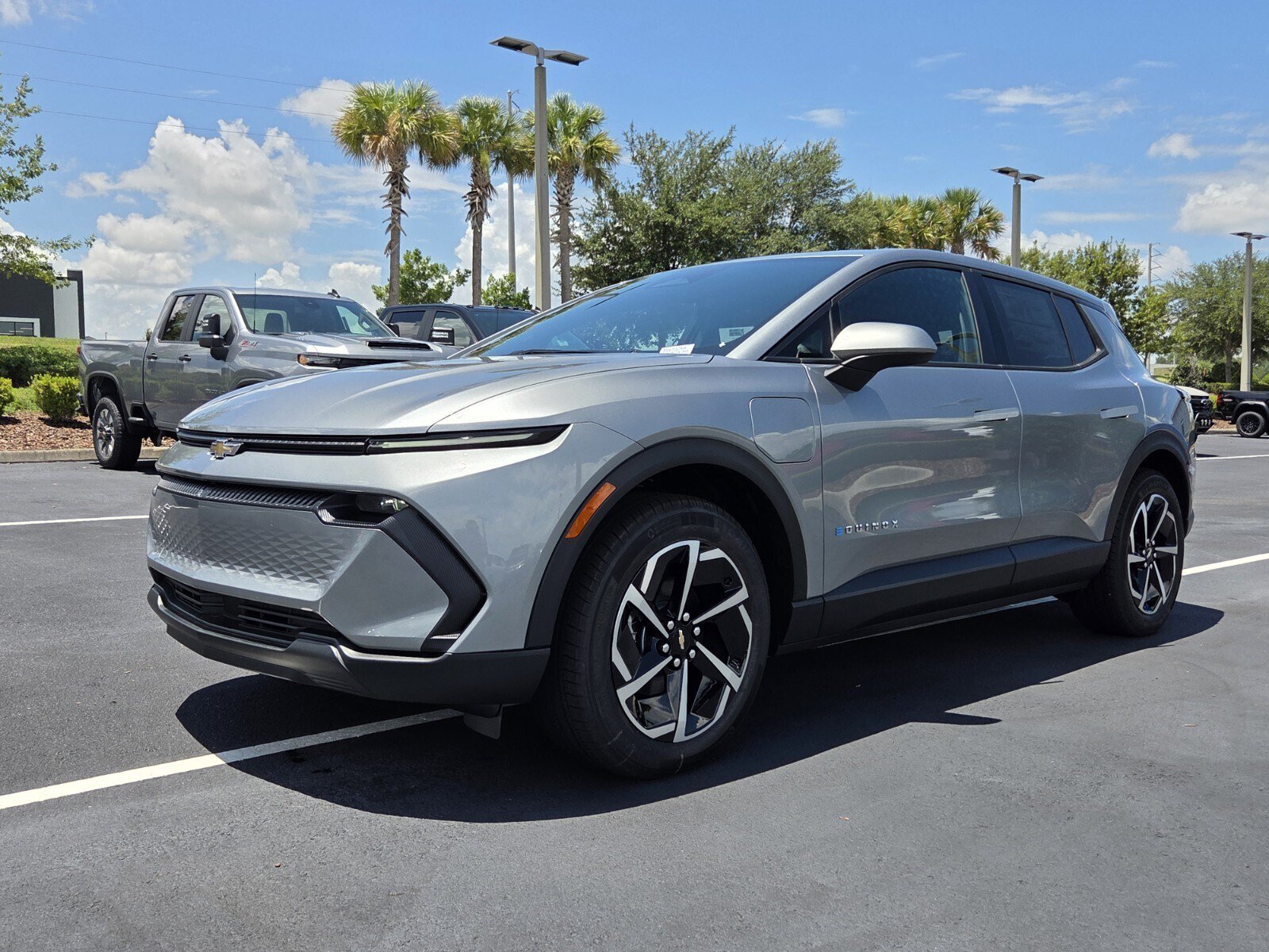 New 2026 Chevrolet Equinox EV LT FWD image 2
