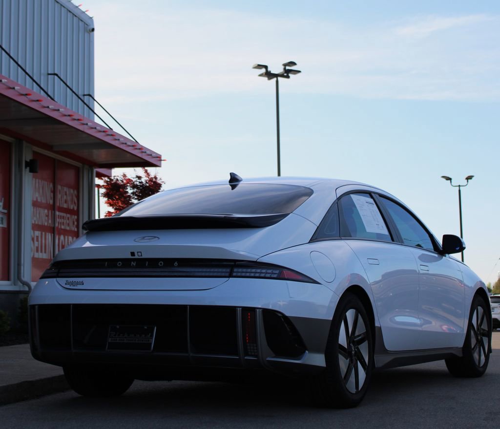 Used 2024 Hyundai Ioniq 6 SE image 12