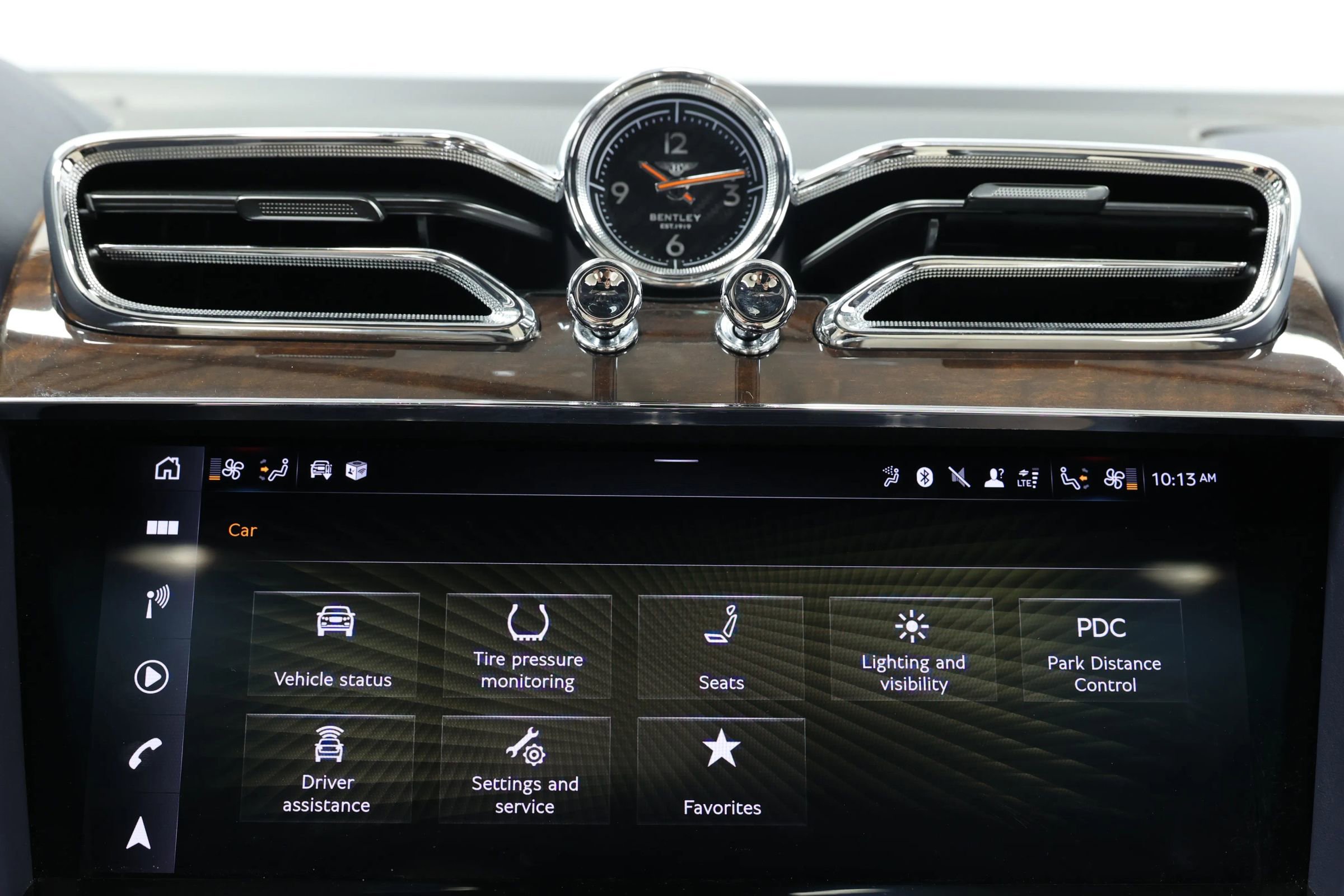 Used 2022 Bentley Bentayga image 43