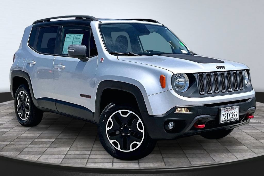 Certified 2016 Jeep Renegade Trailhawk AWD/4WD image 37