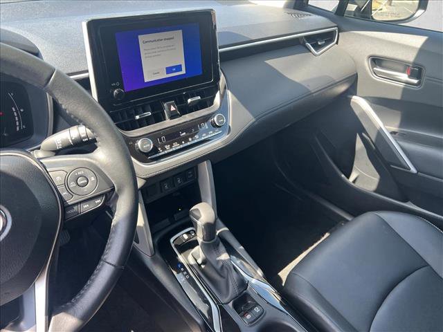Certified 2025 Toyota Corolla Cross XLE image 15