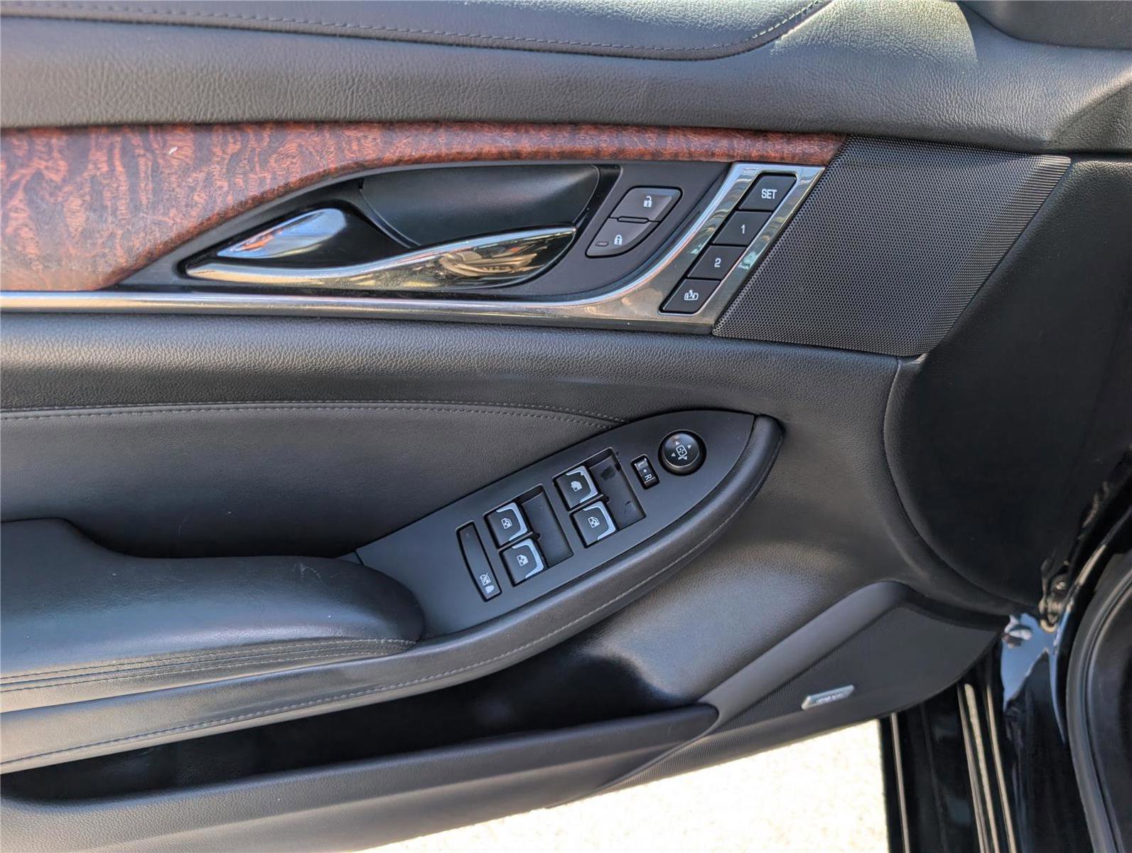 Used 2019 Cadillac CTS Luxury RWD image 18