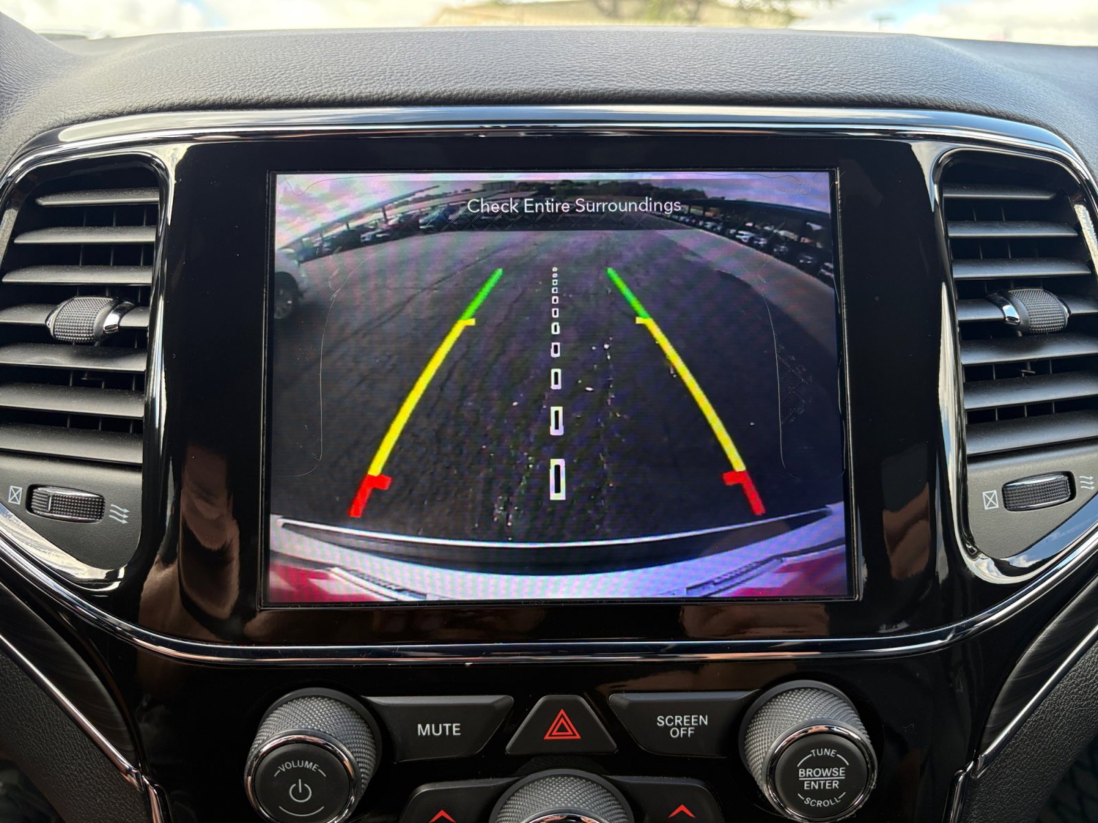 Used 2021 Jeep Grand Cherokee Limited image 15