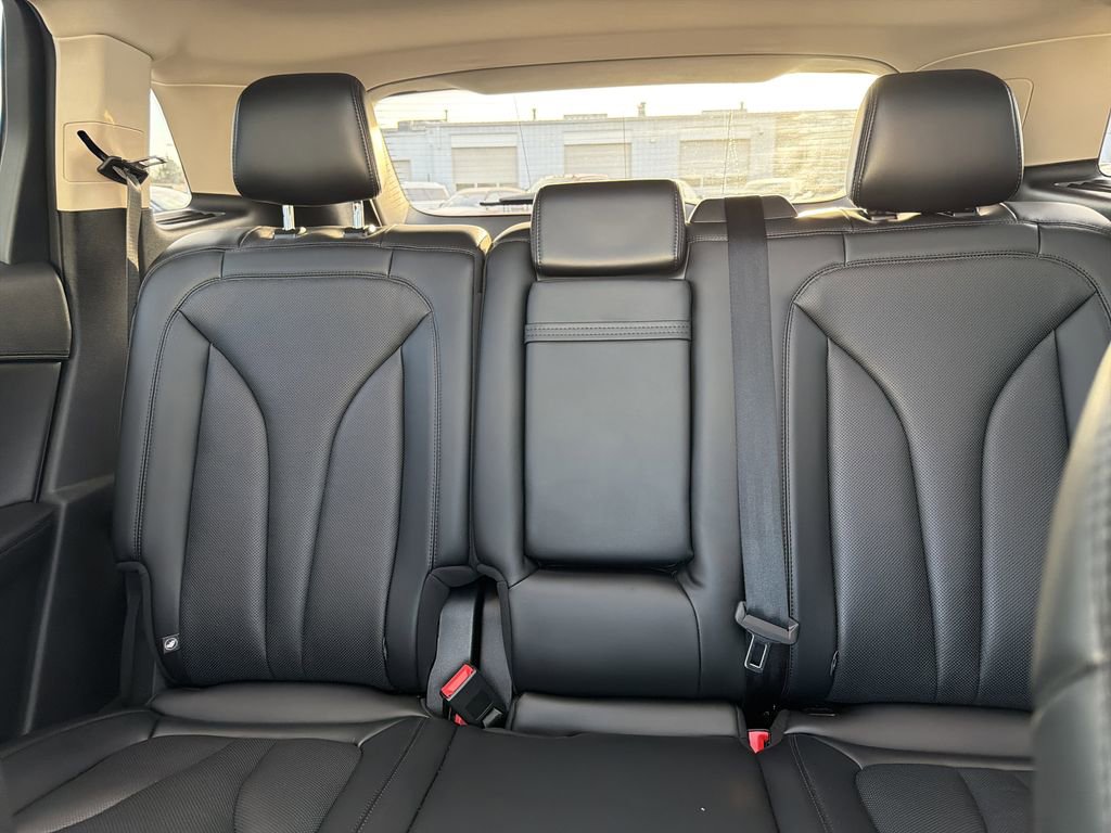 Certified 2023 Lincoln Nautilus Reserve w/ Equipment Group 202A image 19