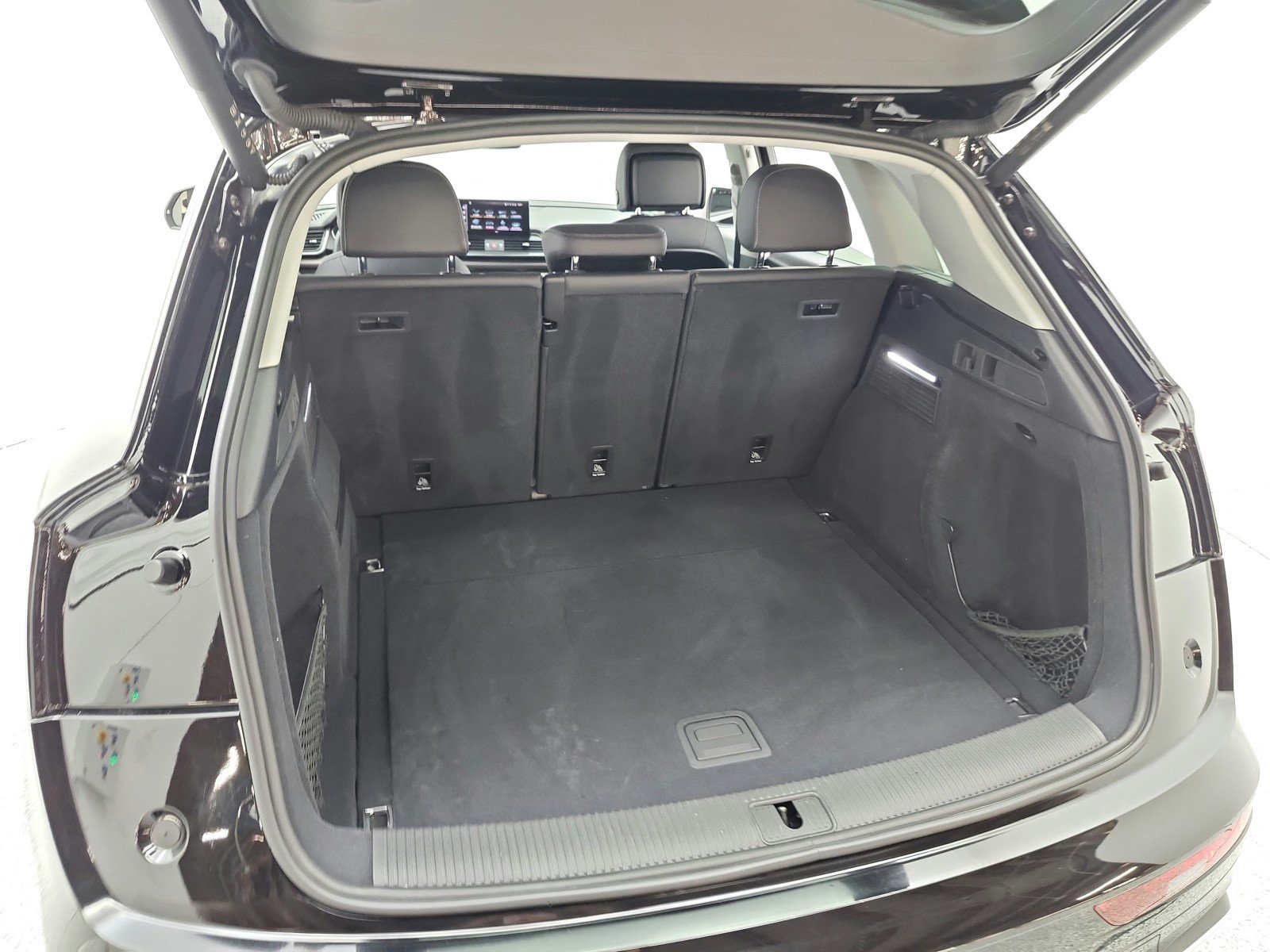 Used 2023 Audi Q5 2.0T Premium w/ Convenience Package AWD/4WD image 21