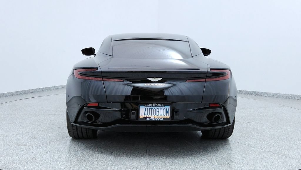 Used 2018 Aston Martin DB11 Coupe RWD image 4