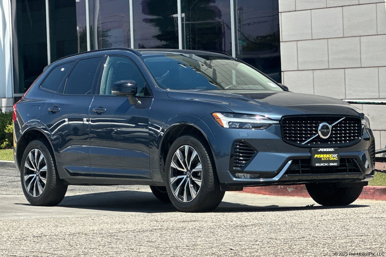 Used 2024 Volvo XC60 B5 Core