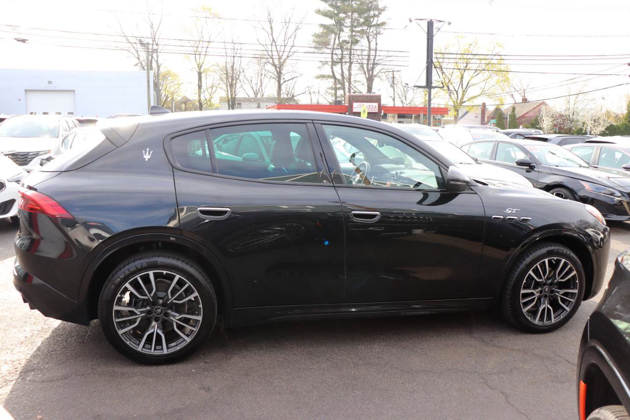 Used 2023 Maserati Grecale GT image 6