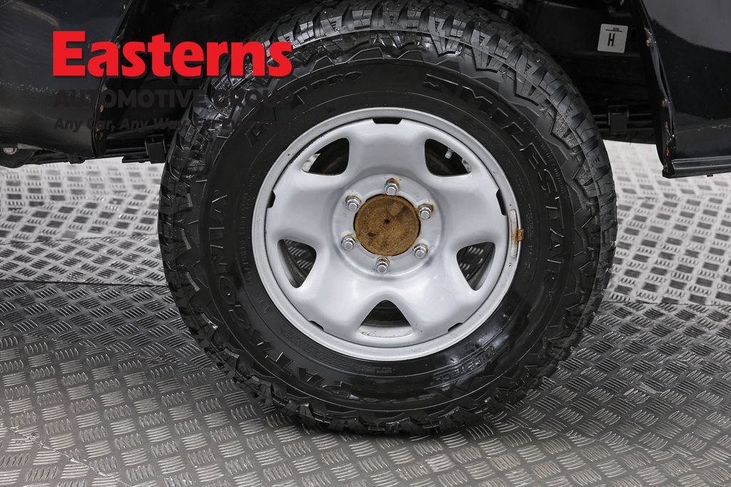 Used 2023 Toyota Tacoma SR AWD/4WD image 32