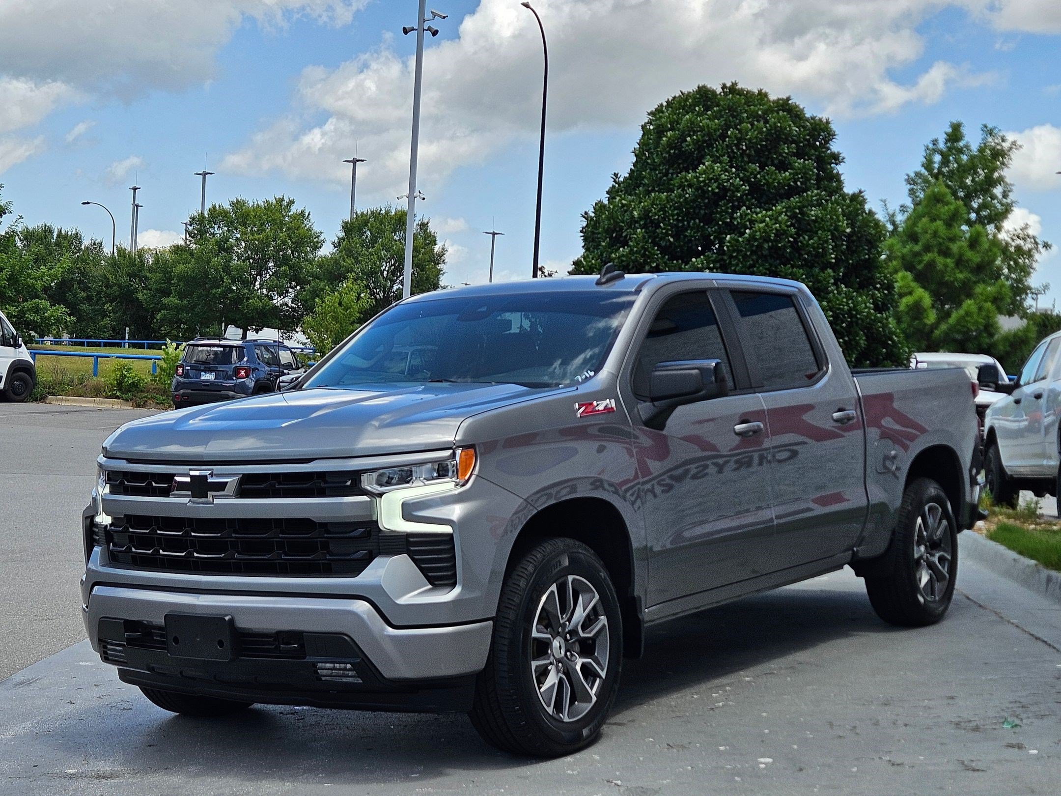 Used 2024 Chevrolet Silverado 1500 RST AWD/4WD image 3